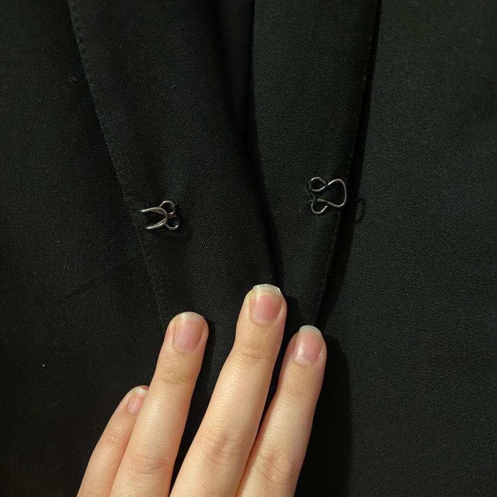 NEVER WORN - Savion size 12 bell sleeve fitted black blazer - Picture 5 of 5
